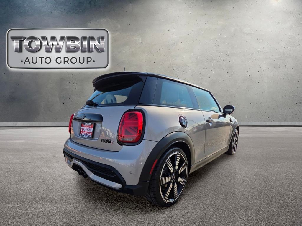 Used 2023 MINI Cooper S FWD image 4