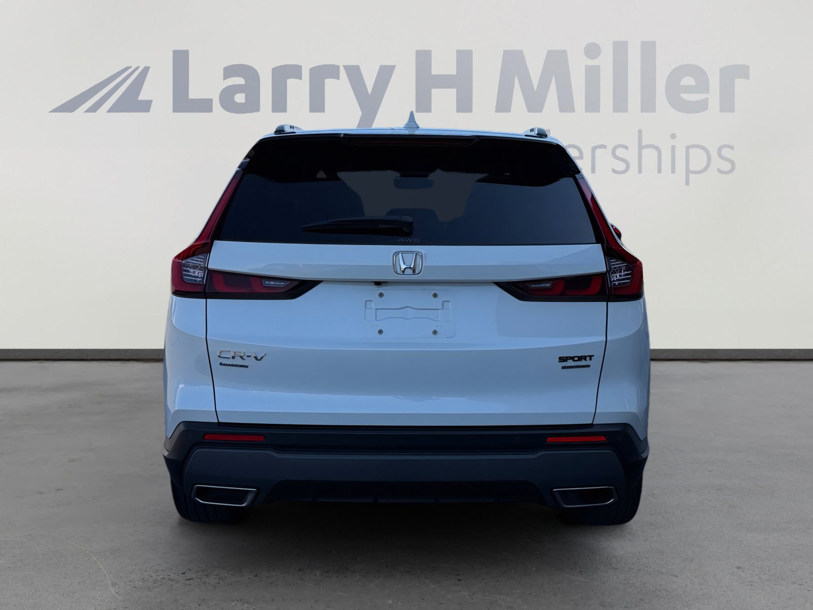 Used 2024 Honda CR-V Sport Touring image 4
