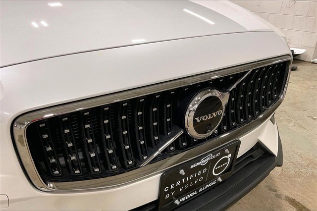 Certified 2024 Volvo V60 B5 Cross Country Ultimate w/ Protection Package Premier image 29