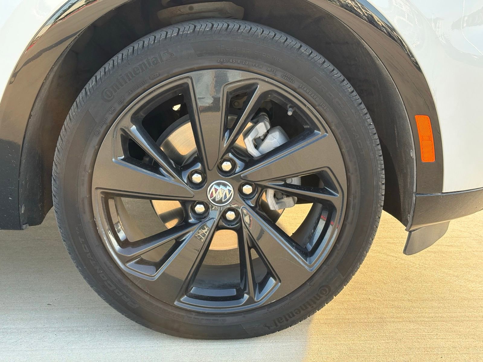 Used 2023 Buick Envision Essence w/ Sport Touring Package FWD image 10