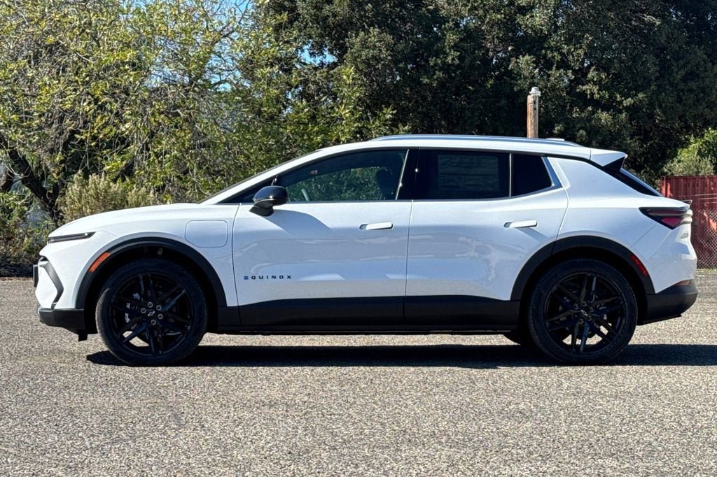 New 2026 Chevrolet Equinox EV LT w/ LPO, Blackout Package FWD image 7