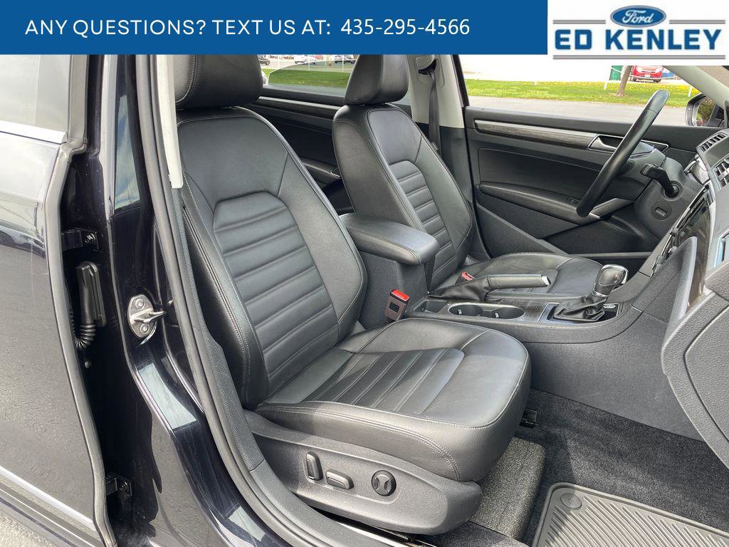 Used 2018 Volkswagen Passat 2.0T SEL Premium image 25