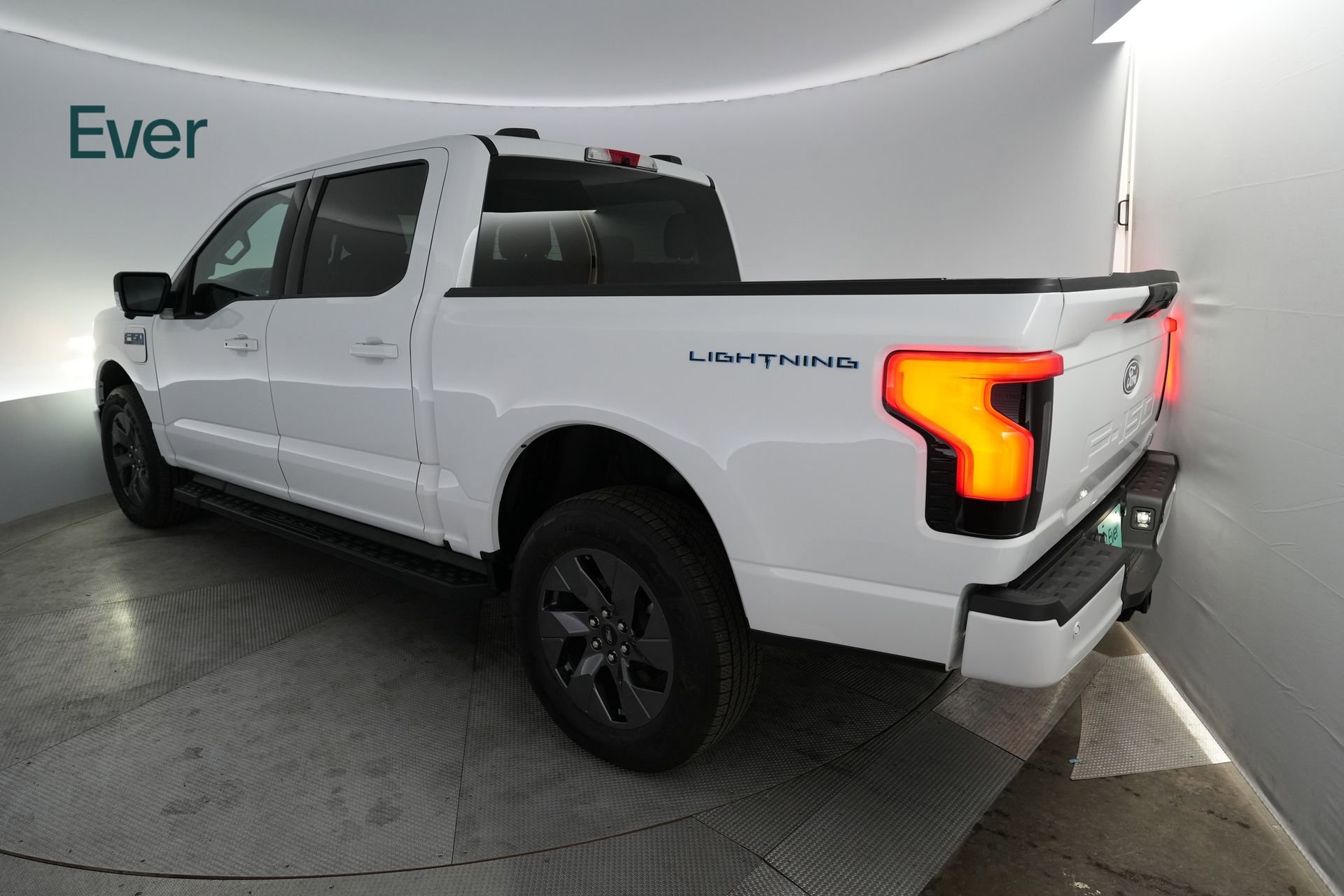 Used 2025 Ford F150 Lightning Flash image 3