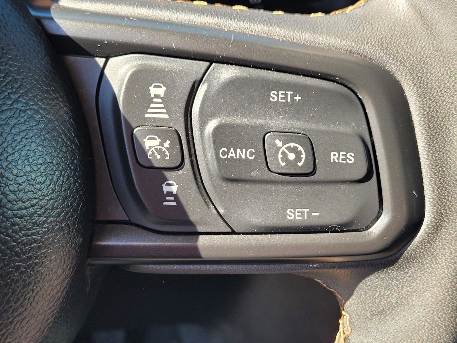 Used 2024 Jeep Wrangler Unlimited Sport AWD/4WD image 25