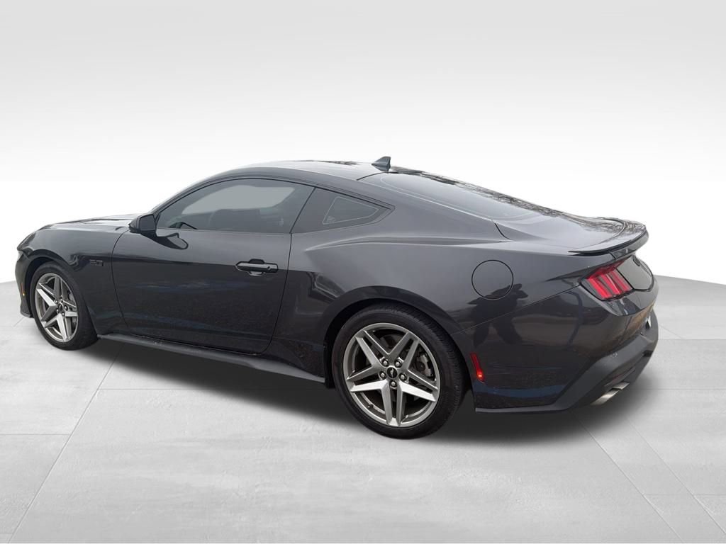 Used 2024 Ford Mustang GT Premium image 3