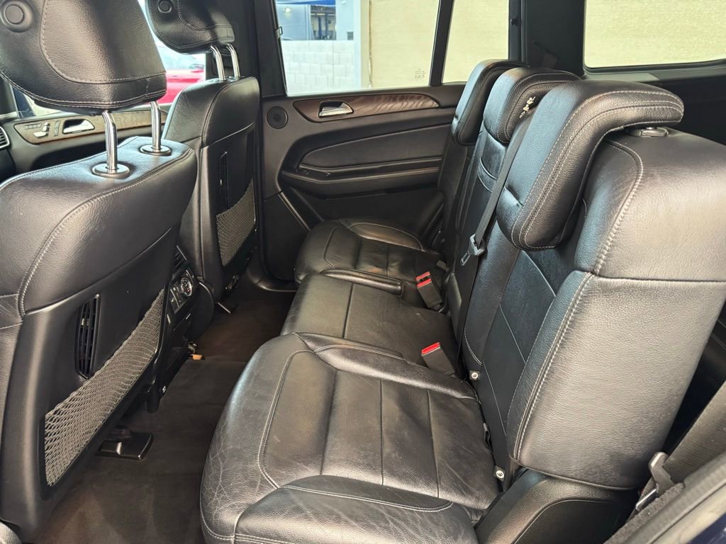 Used 2017 Mercedes-Benz GLS 450 4MATIC image 26