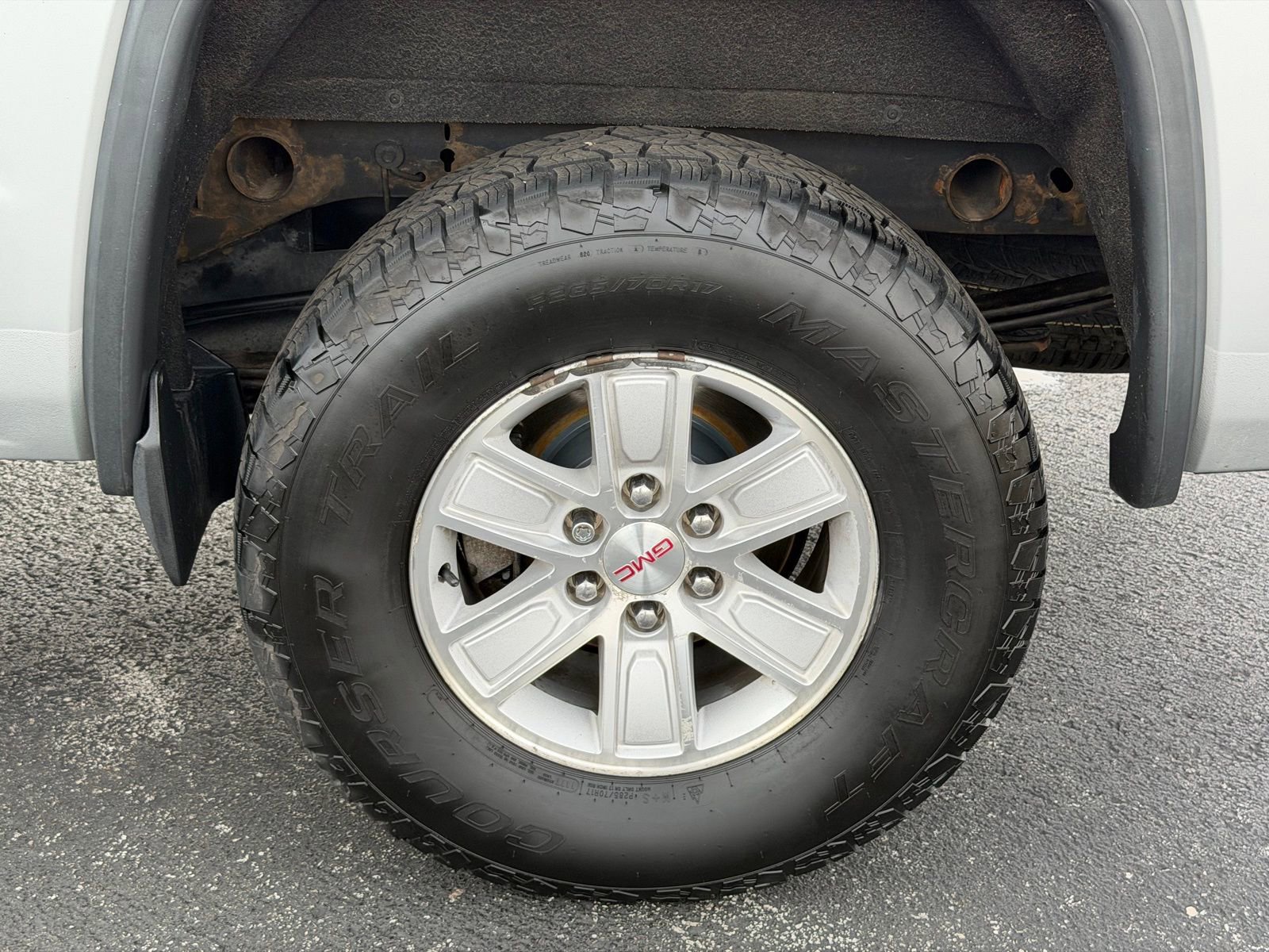 Used 2015 GMC Sierra 1500 SLE w/ SLE Value Package image 31