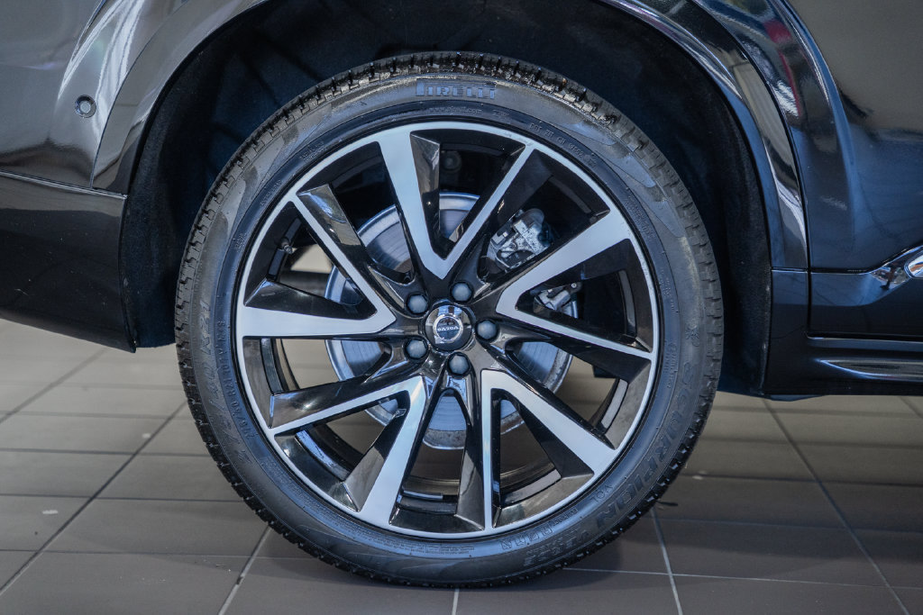 Used 2024 Volvo XC90 B6 Plus AWD/4WD image 18