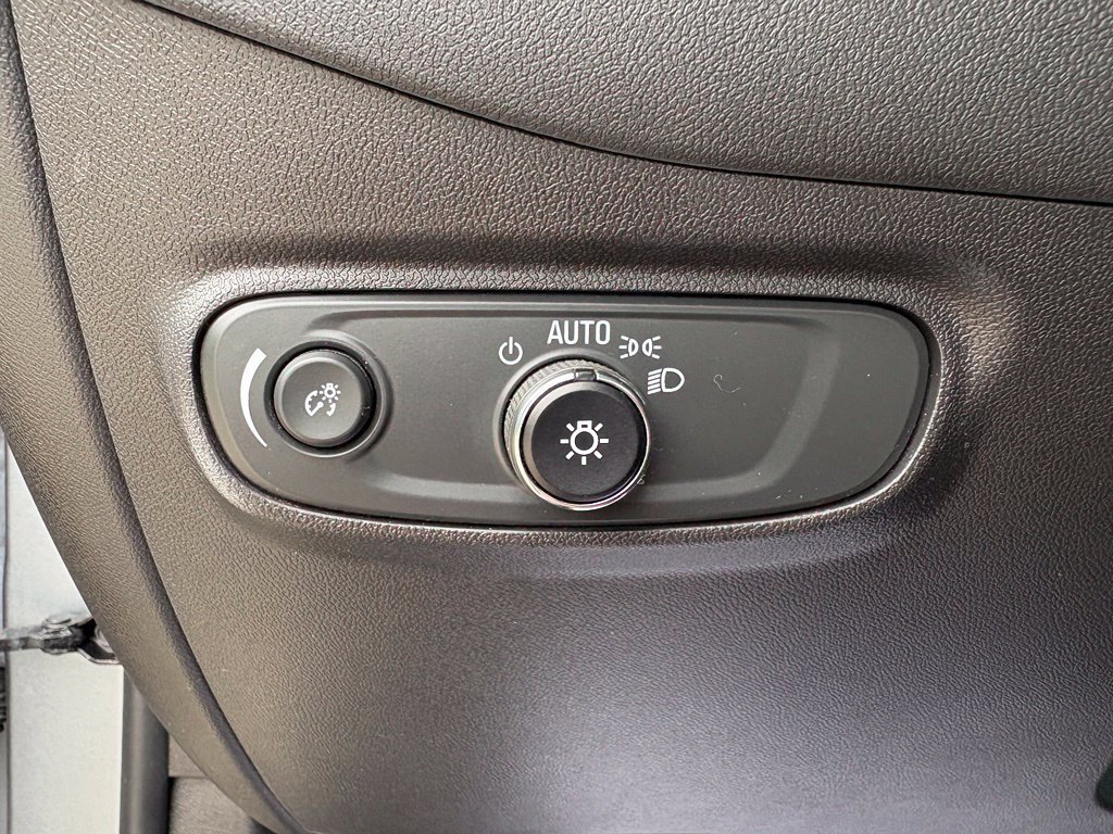Used 2024 Chevrolet Equinox RS FWD image 18