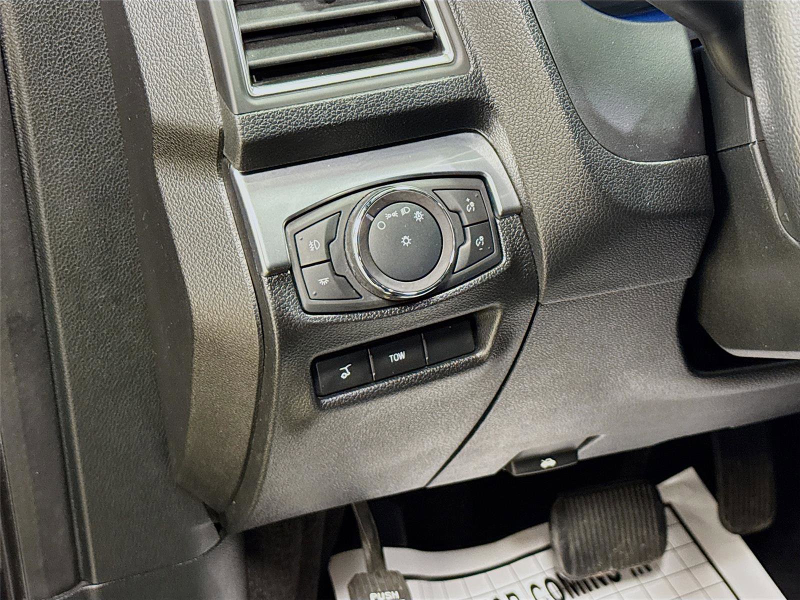 Used 2019 Ford Explorer Limited w/ Class III Trailer Tow Package image 10