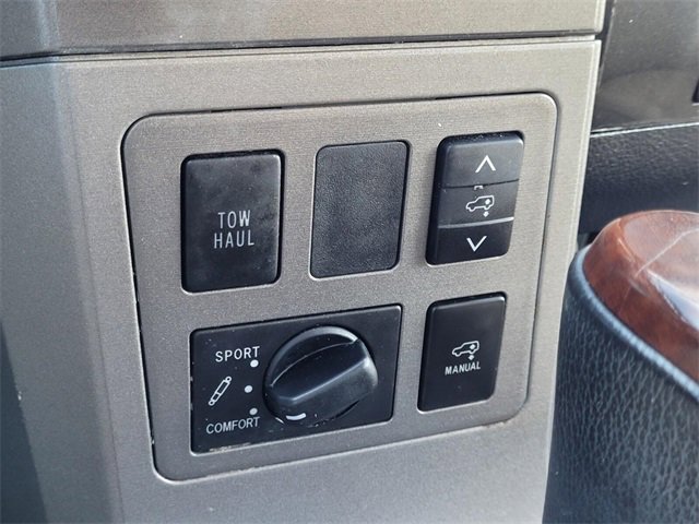 Used 2017 Toyota Sequoia Platinum image 28