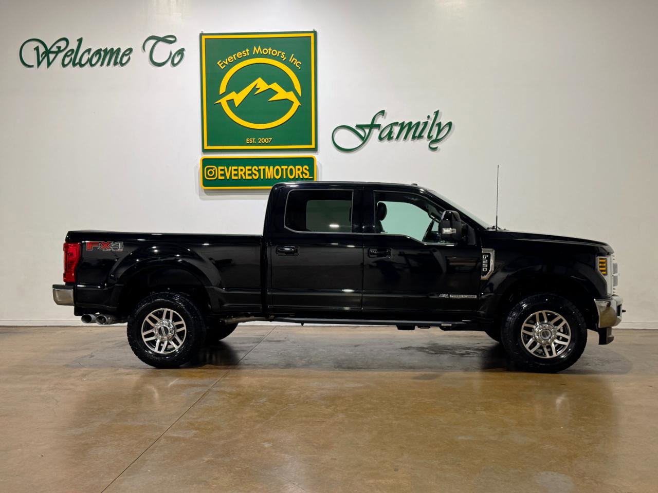 Used 2018 Ford F250 Lariat w/ FX4 Off-Road Package AWD/4WD image 8