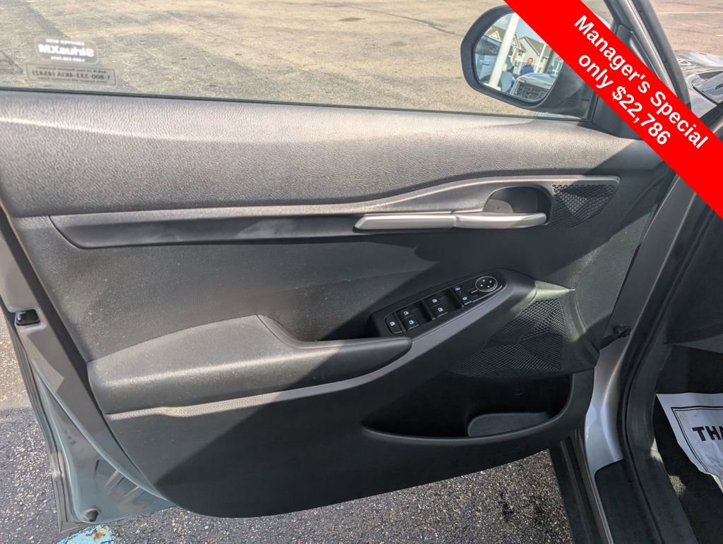 Used 2025 Kia Seltos LX AWD/4WD image 14
