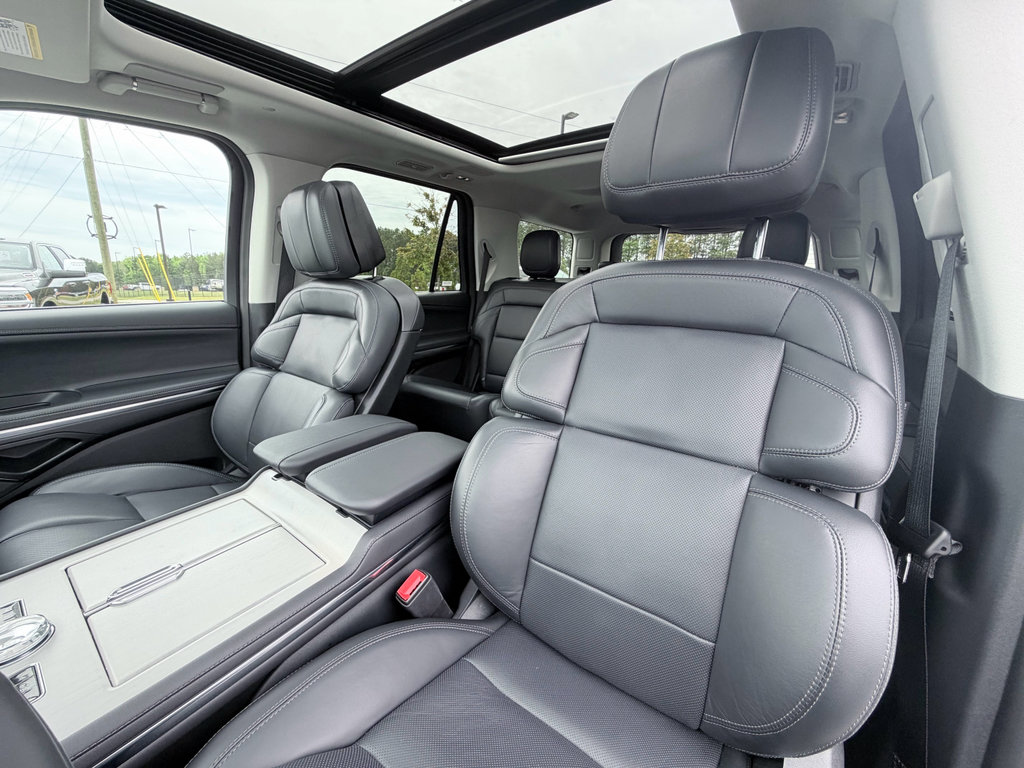 Used 2026 Lincoln Navigator Reserve AWD/4WD image 24