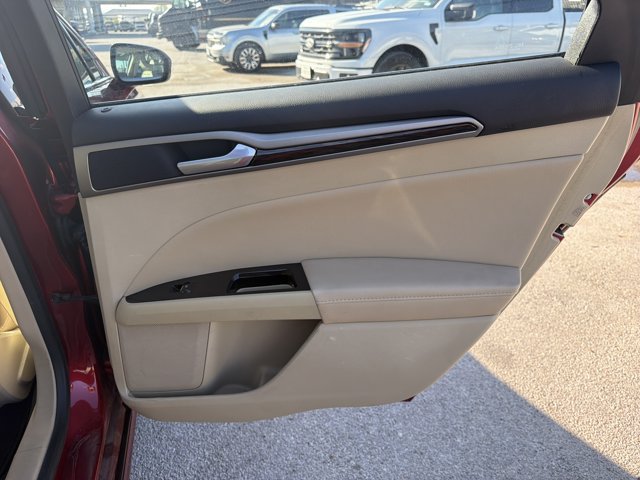 Used 2014 Ford Fusion SE w/ Equipment Group 202A FWD image 23