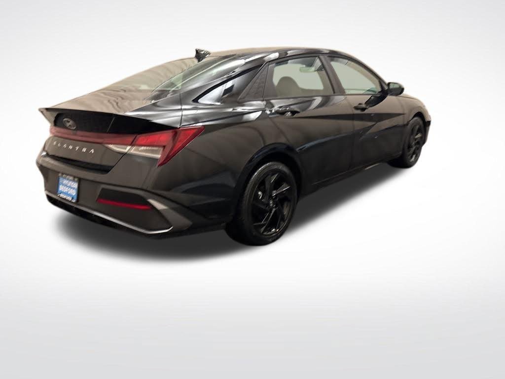 New 2026 Hyundai Elantra Sport FWD image 5