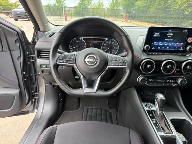 Used 2025 Nissan Sentra SR FWD image 16