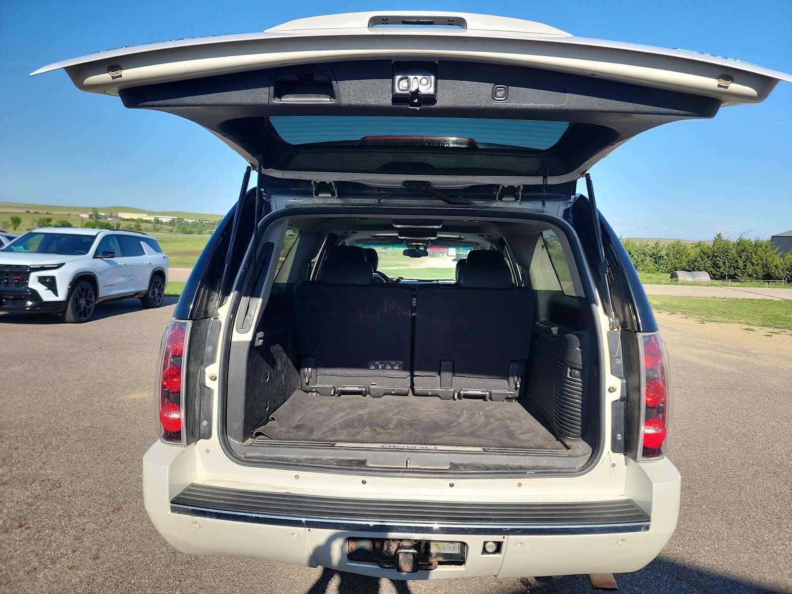 Used 2012 GMC Yukon XL Denali AWD/4WD image 25