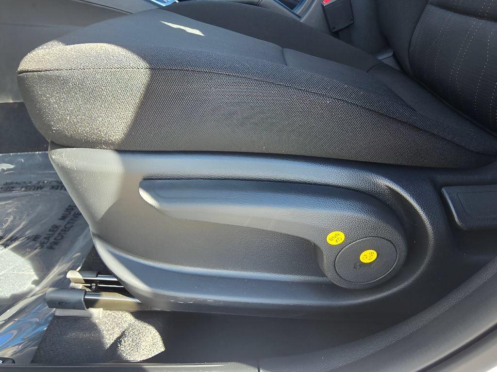 Used 2026 Hyundai Venue SE FWD image 16