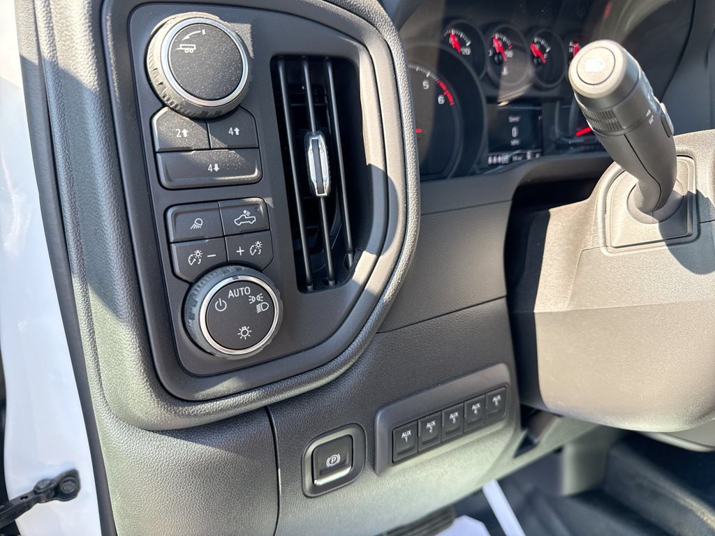 New 2026 Chevrolet Silverado 3500 W/T w/ WT Convenience Package AWD/4WD image 21