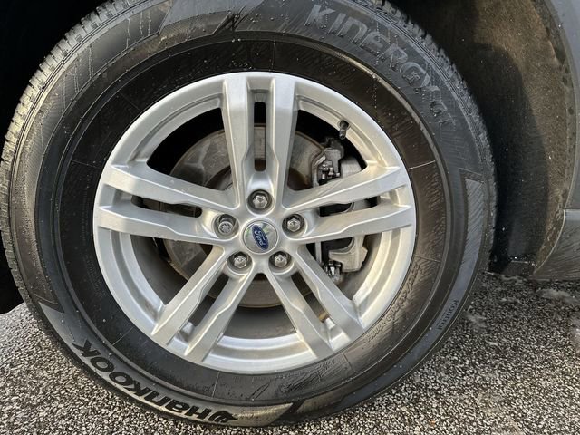 Used 2023 Ford Explorer XLT w/ Equipment Group 202A image 21