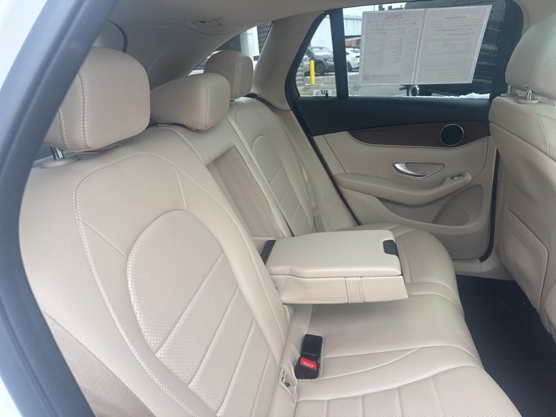 Used 2021 Mercedes-Benz GLC 300 4MATIC image 13