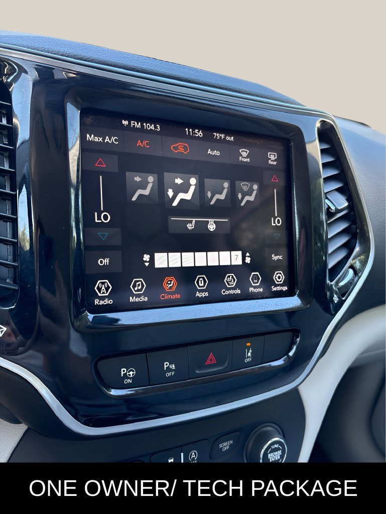 Used 2019 Jeep Cherokee Limited w/ Technology Group FWD image 28