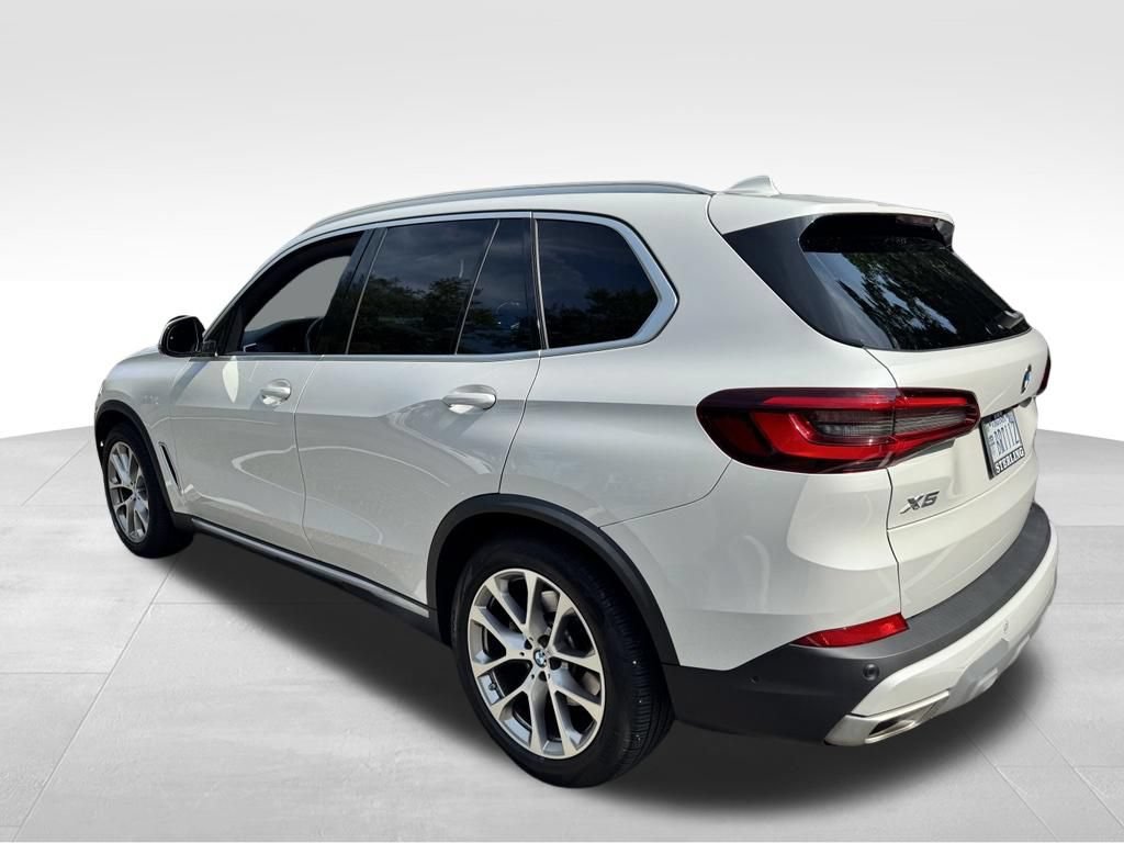 Used 2023 BMW X5 xDrive40i w/ Executive Package AWD/4WD image 3