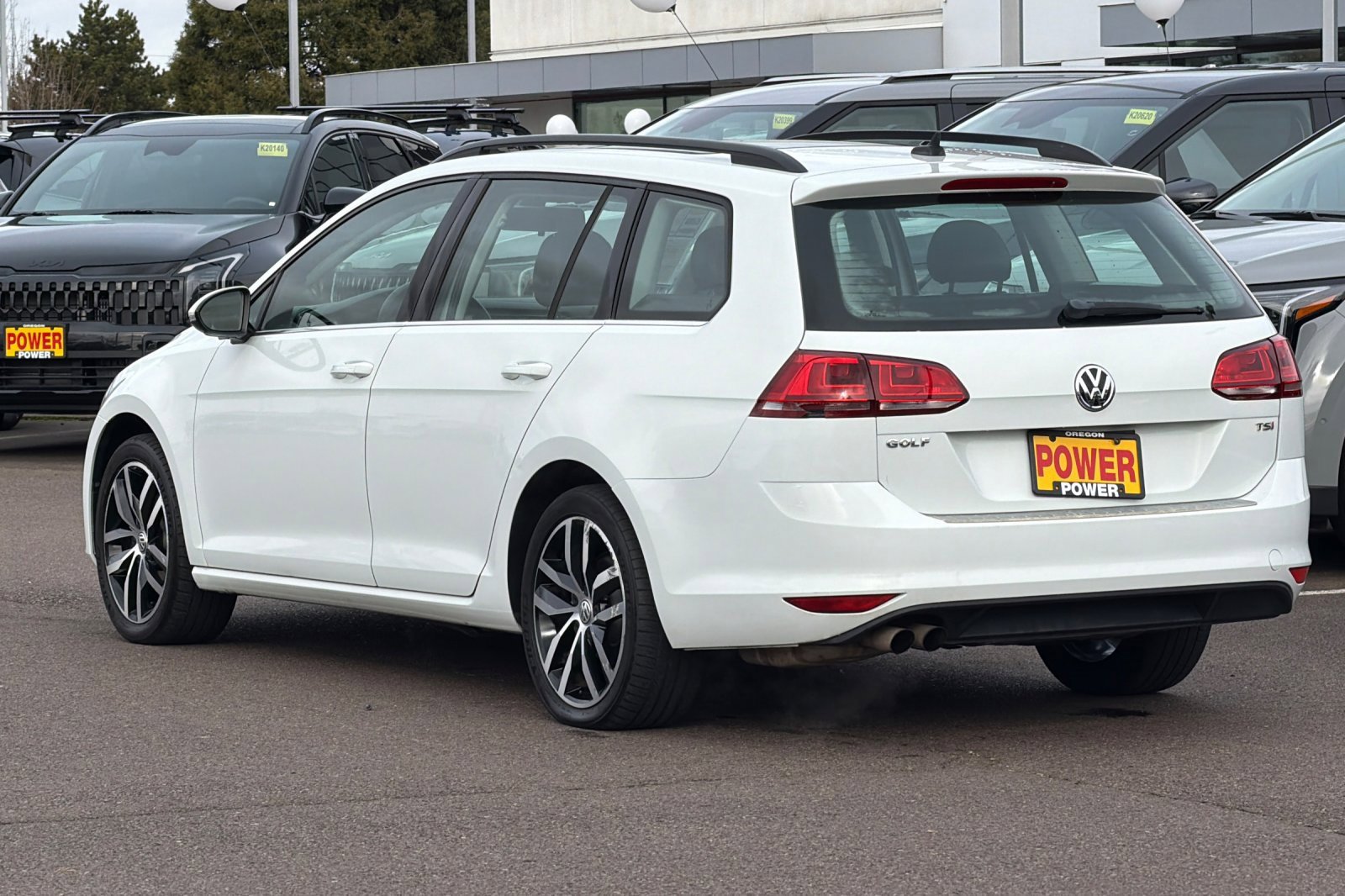 Used 2016 Volkswagen Golf Limited Edition image 6
