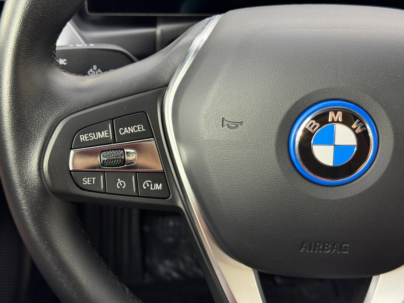 Used 2023 BMW i4 eDrive35 image 21