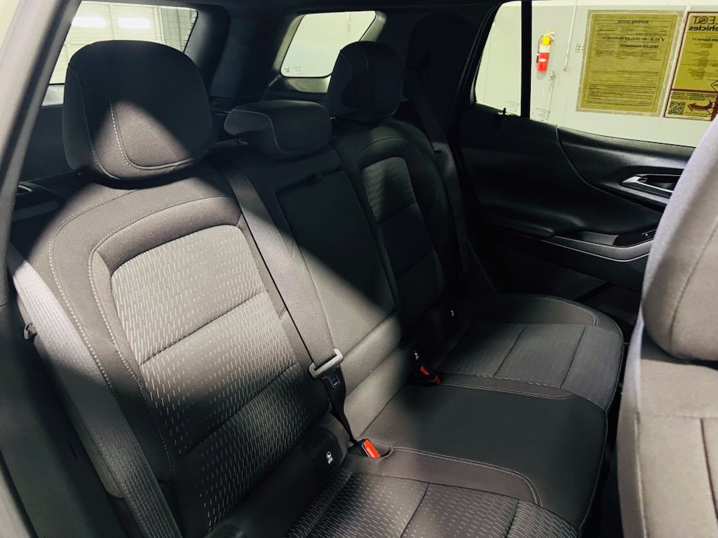 Used 2026 Chevrolet Equinox LT FWD image 29