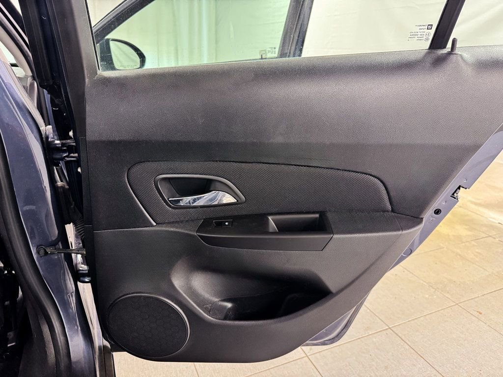 Used 2014 Chevrolet Cruze LT FWD image 16