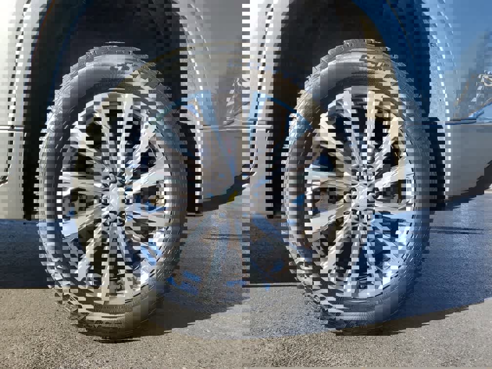 Used 2023 Chevrolet Traverse Premier w/ LPO, Floor Liner Package image 9