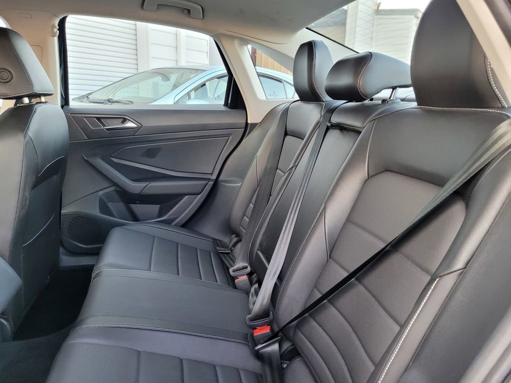 Used 2024 Volkswagen Jetta SE image 13