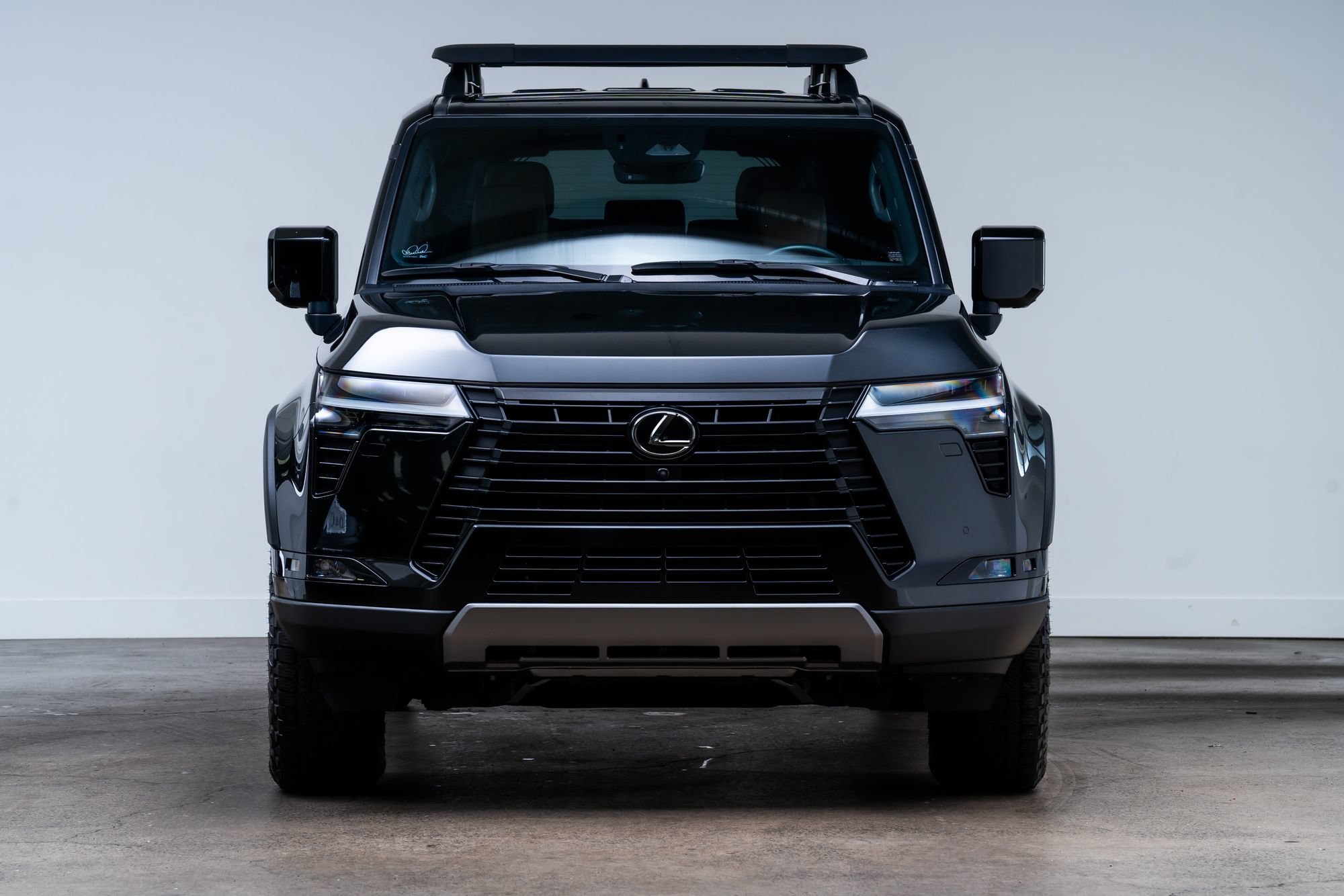 Used 2024 Lexus GX 550 AWD/4WD image 2