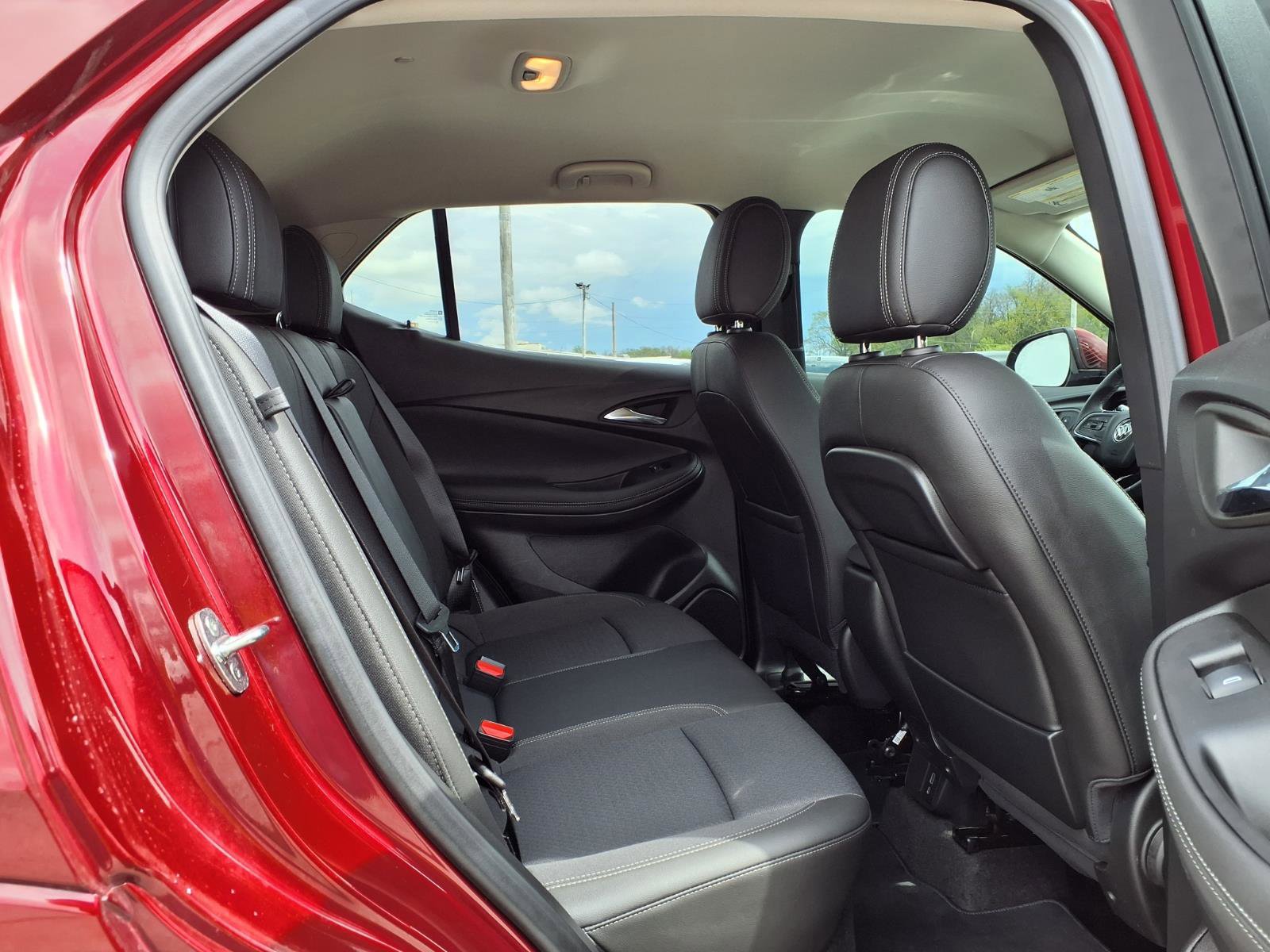 Used 2023 Buick Encore GX Select w/ Sport Touring Package image 30