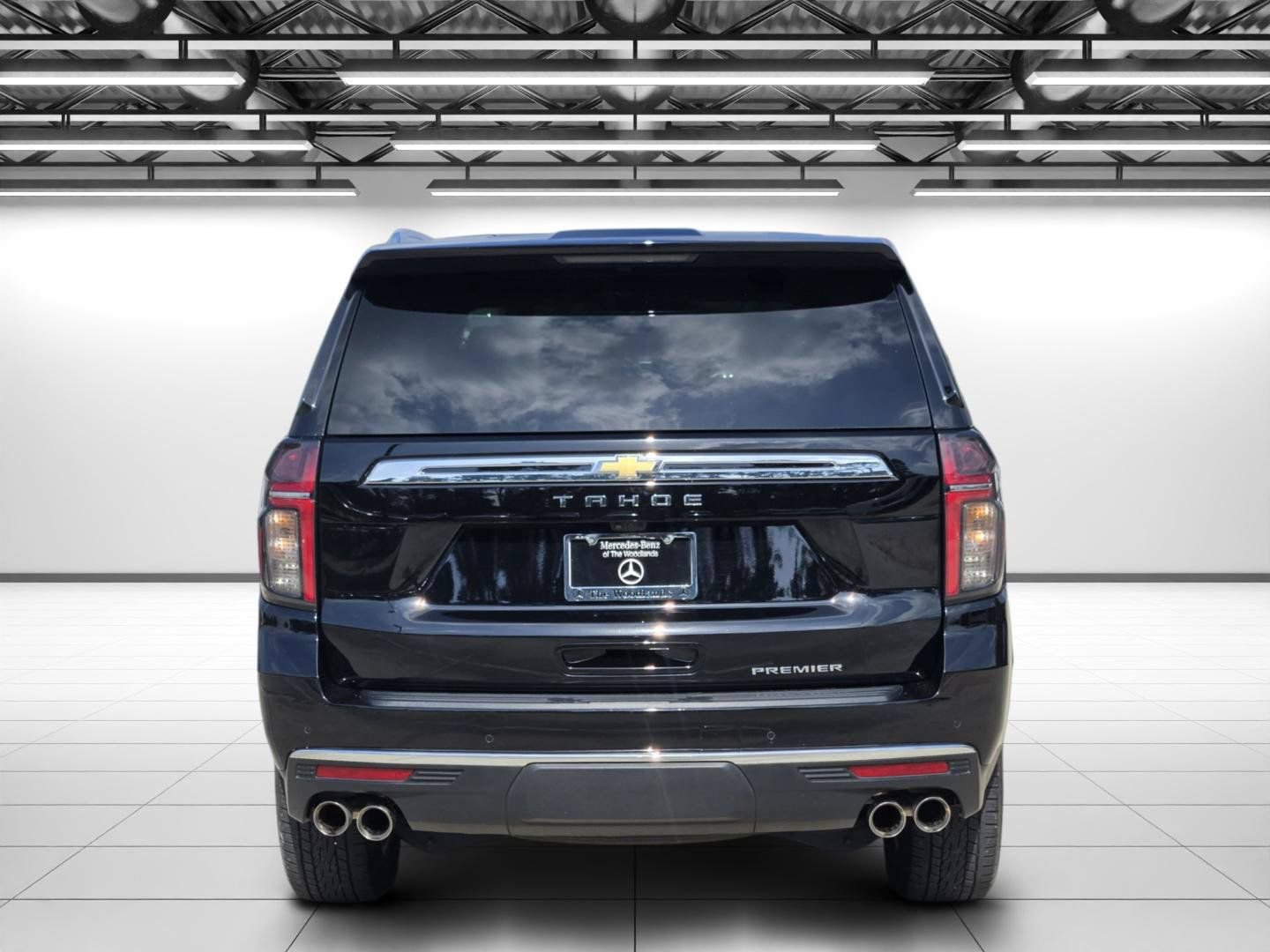 Used 2024 Chevrolet Tahoe Premier w/ Premium Package RWD image 8