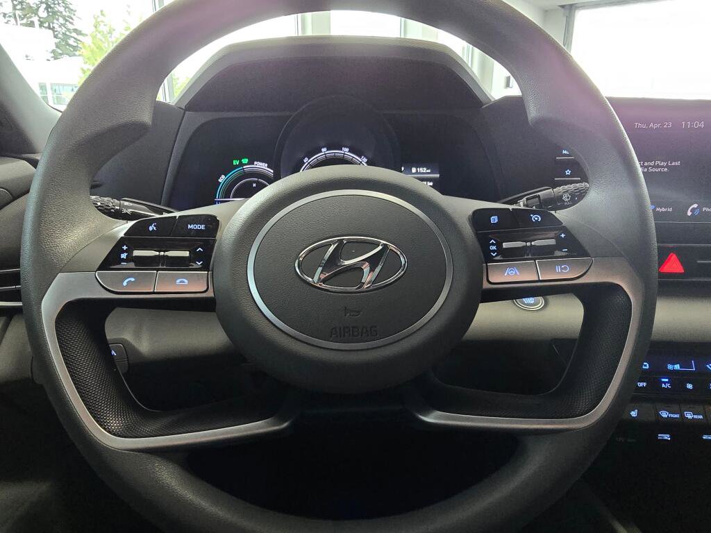 Used 2023 Hyundai Elantra Blue FWD image 25
