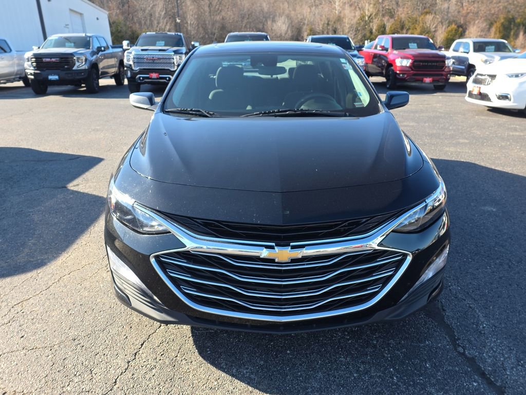 Used 2024 Chevrolet Malibu LT image 3