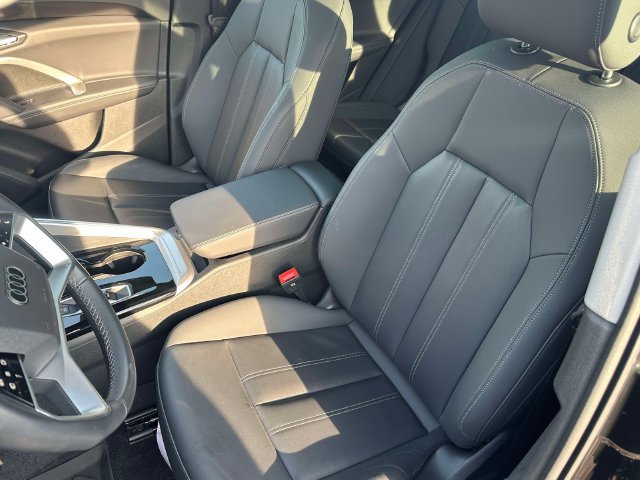 Certified 2025 Audi Q5 Premium w/ Convenience Package AWD/4WD image 20