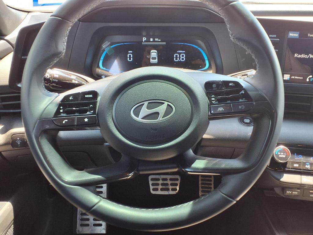 Used 2025 Hyundai Elantra Sport FWD image 20