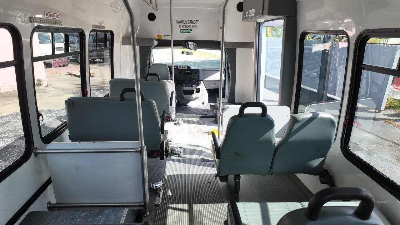 Used 2010 Ford E-450 and Econoline 450 Super Duty RWD image 13