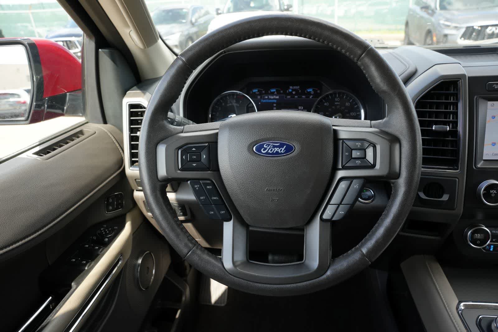 Used 2020 Ford Expedition XLT w/ Equipment Group 202A AWD/4WD image 6