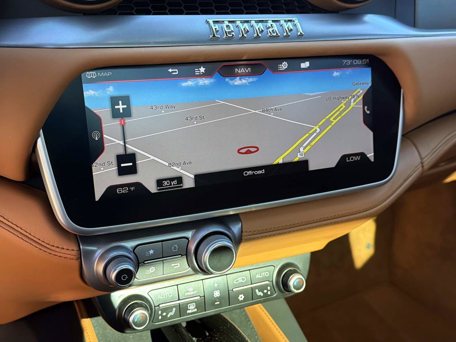 Used 2019 Ferrari Portofino RWD image 22