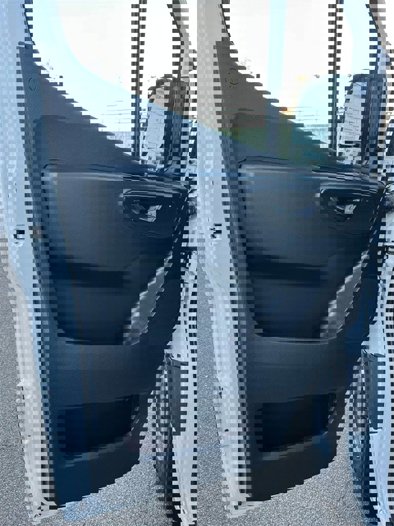 Used 2024 Mercedes-Benz Sprinter 144 Cargo w/ Acoustic Package image 9