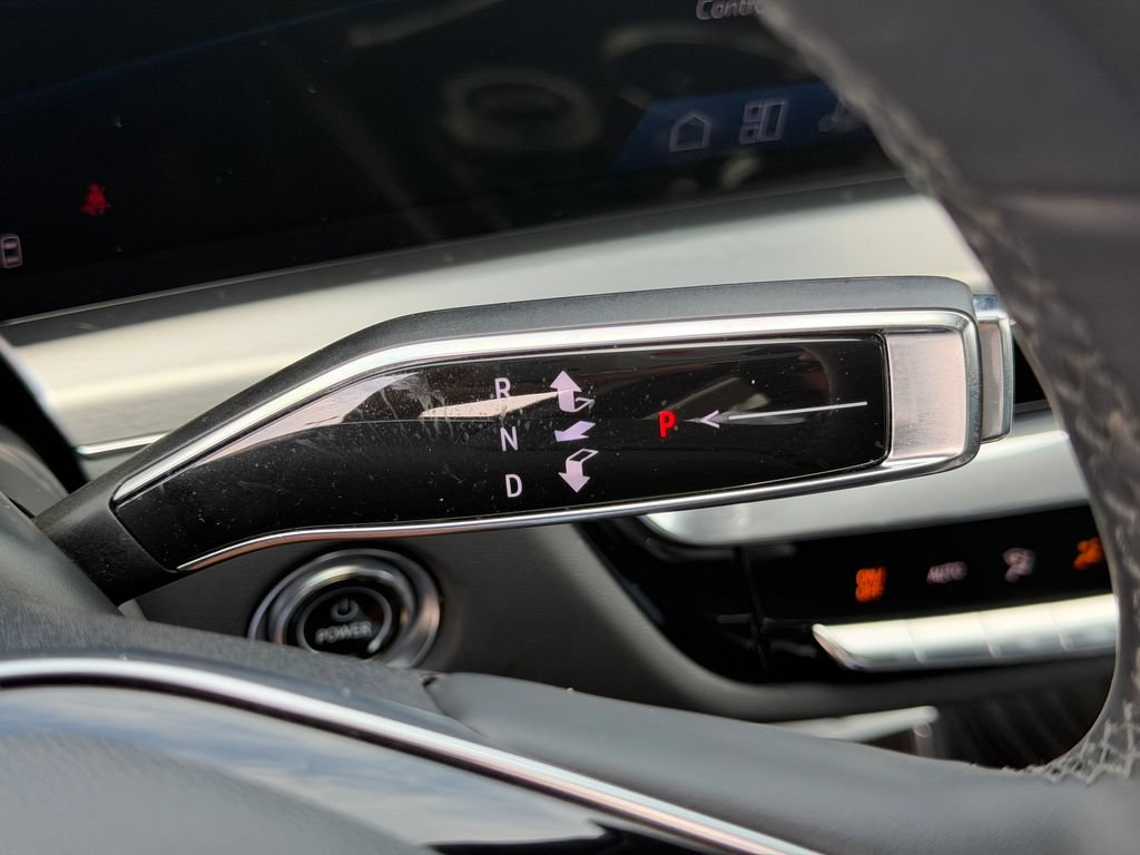 Used 2024 Cadillac Lyriq Sport AWD/4WD image 36