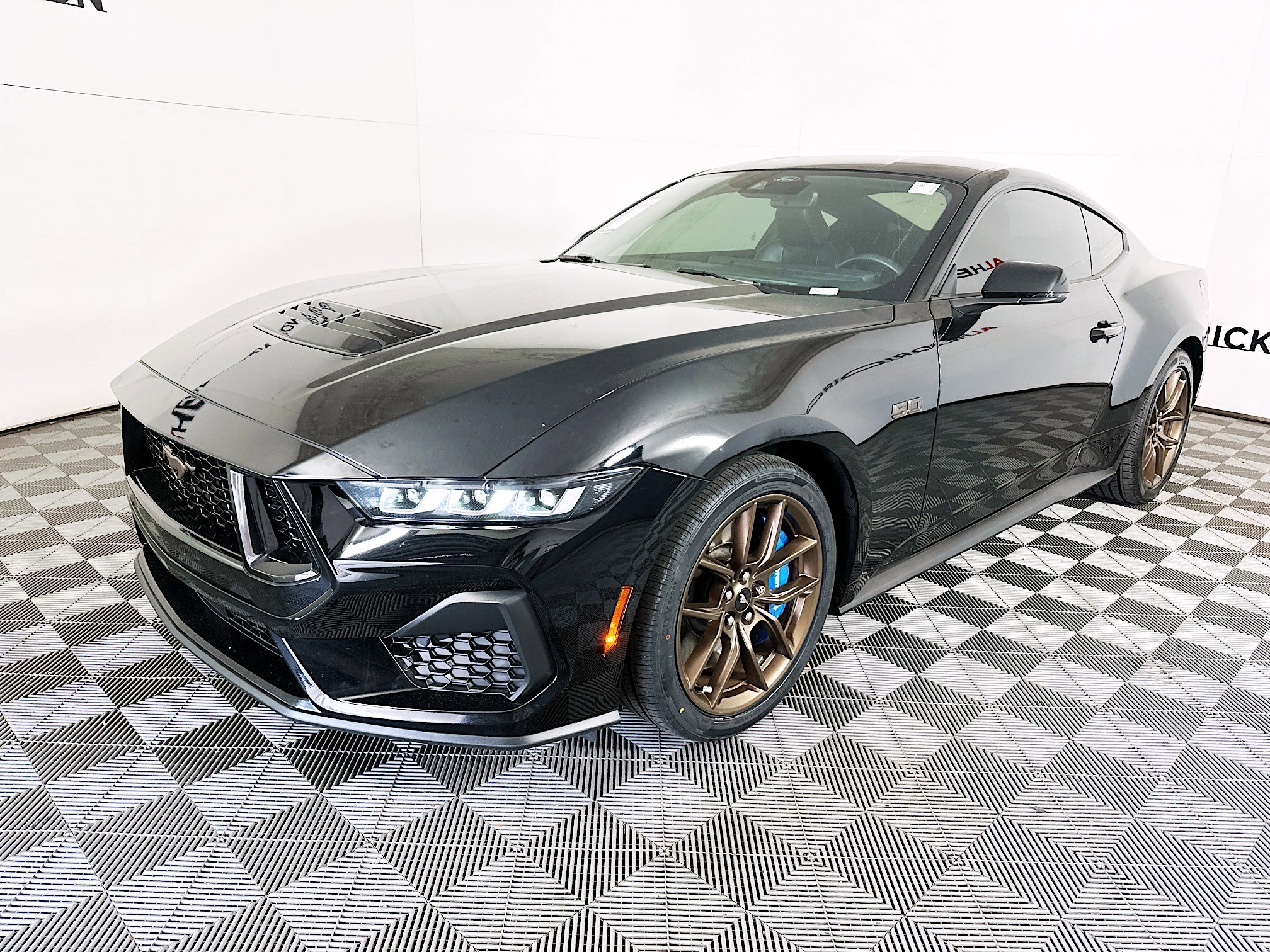 Used 2024 Ford Mustang GT Premium image 7