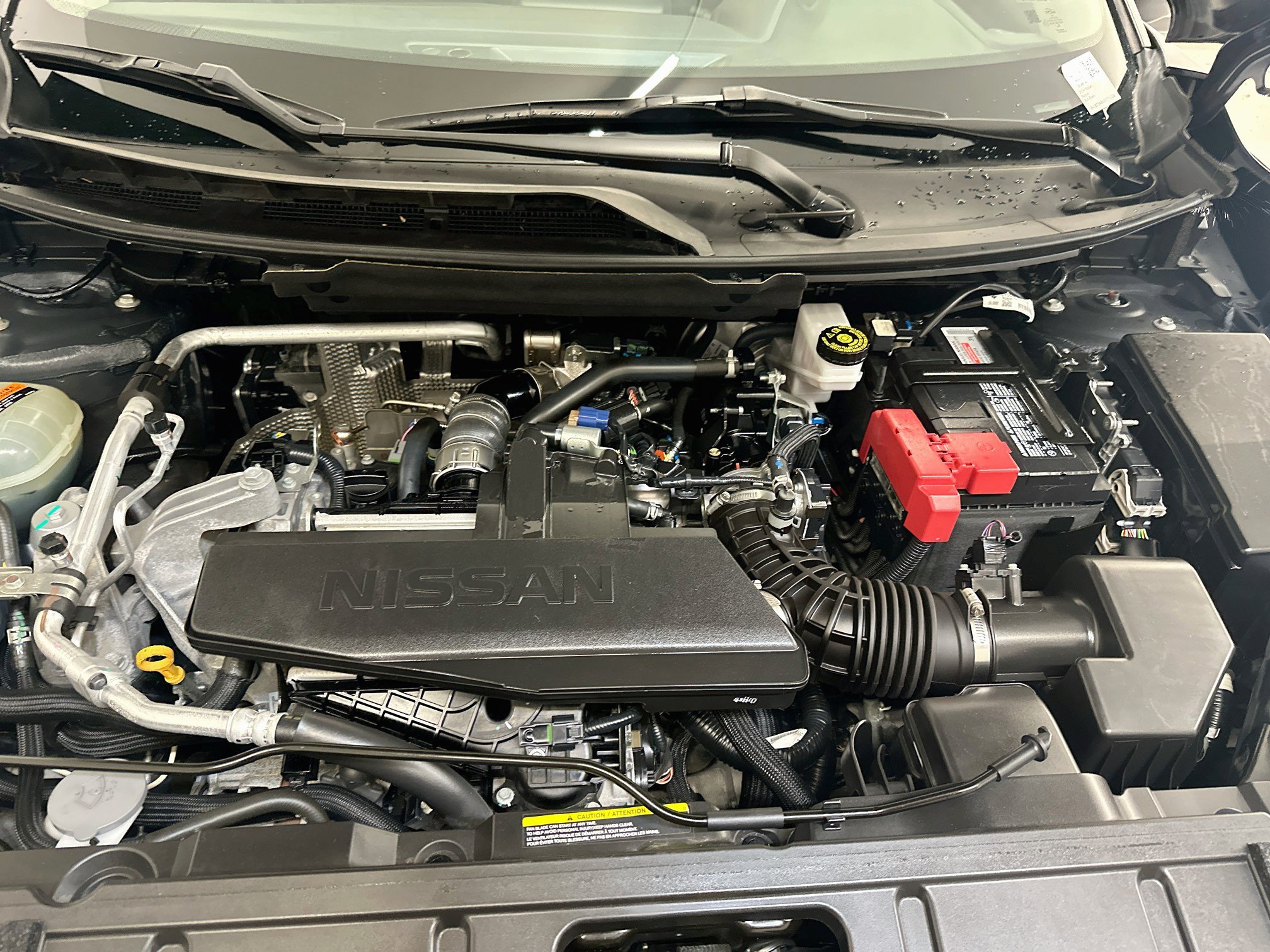 Used 2024 Nissan Rogue S AWD/4WD image 33