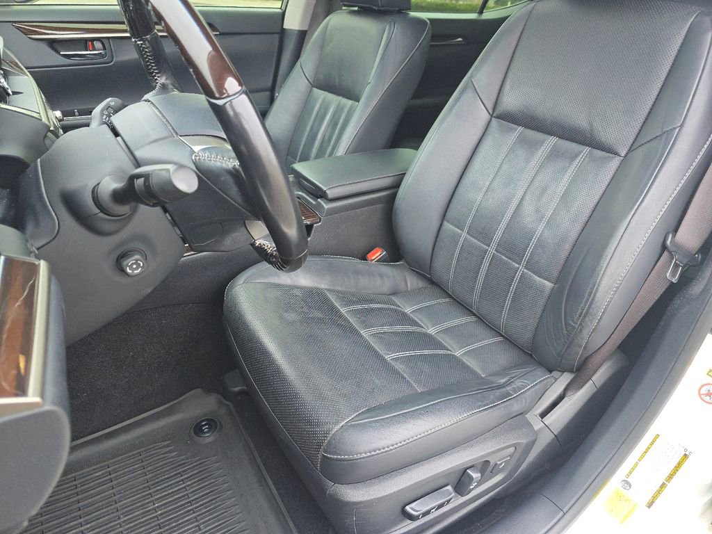 Used 2017 Lexus ES 300h image 22