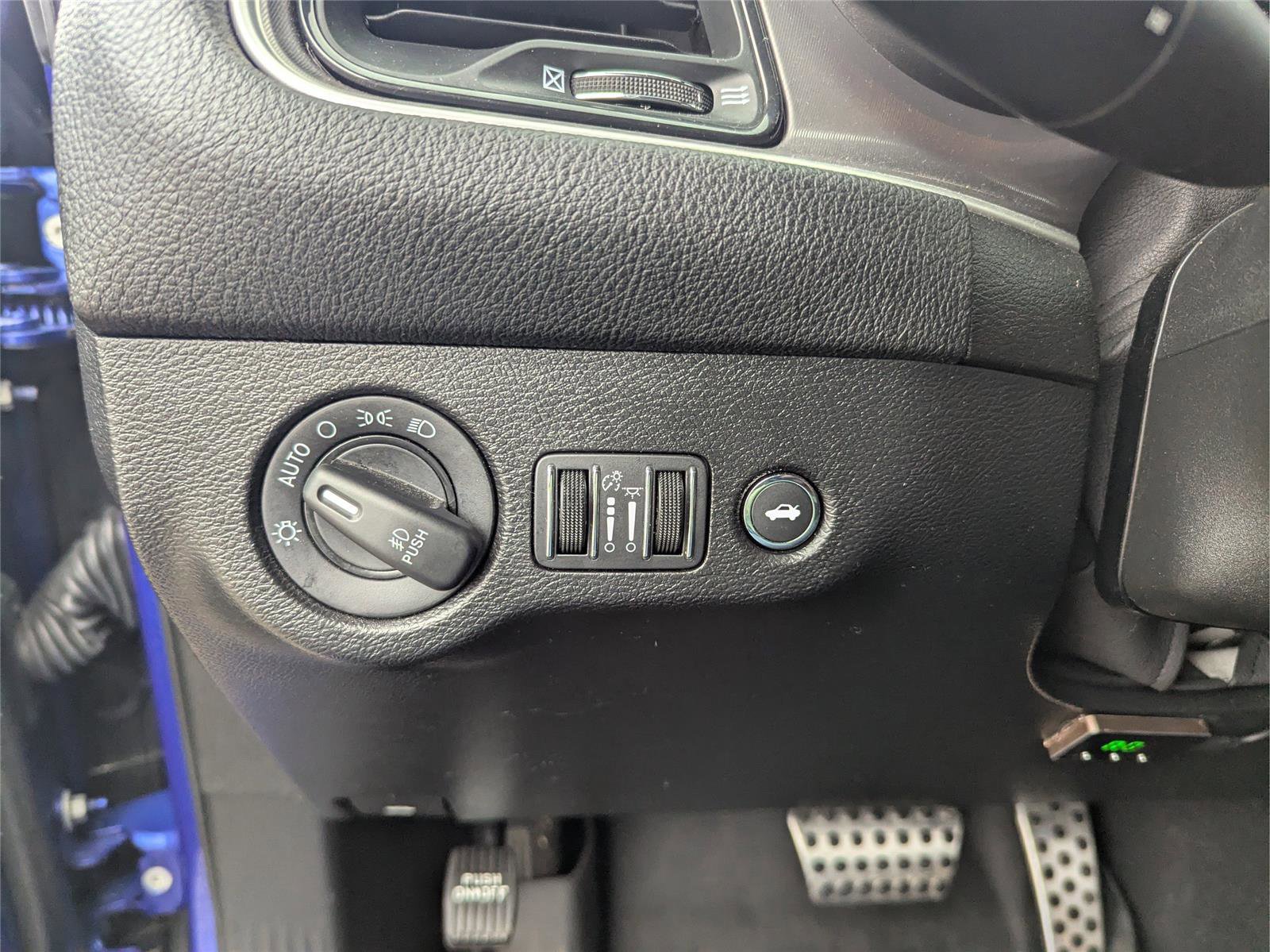 Used 2022 Dodge Challenger R/T w/ Shaker Package image 28